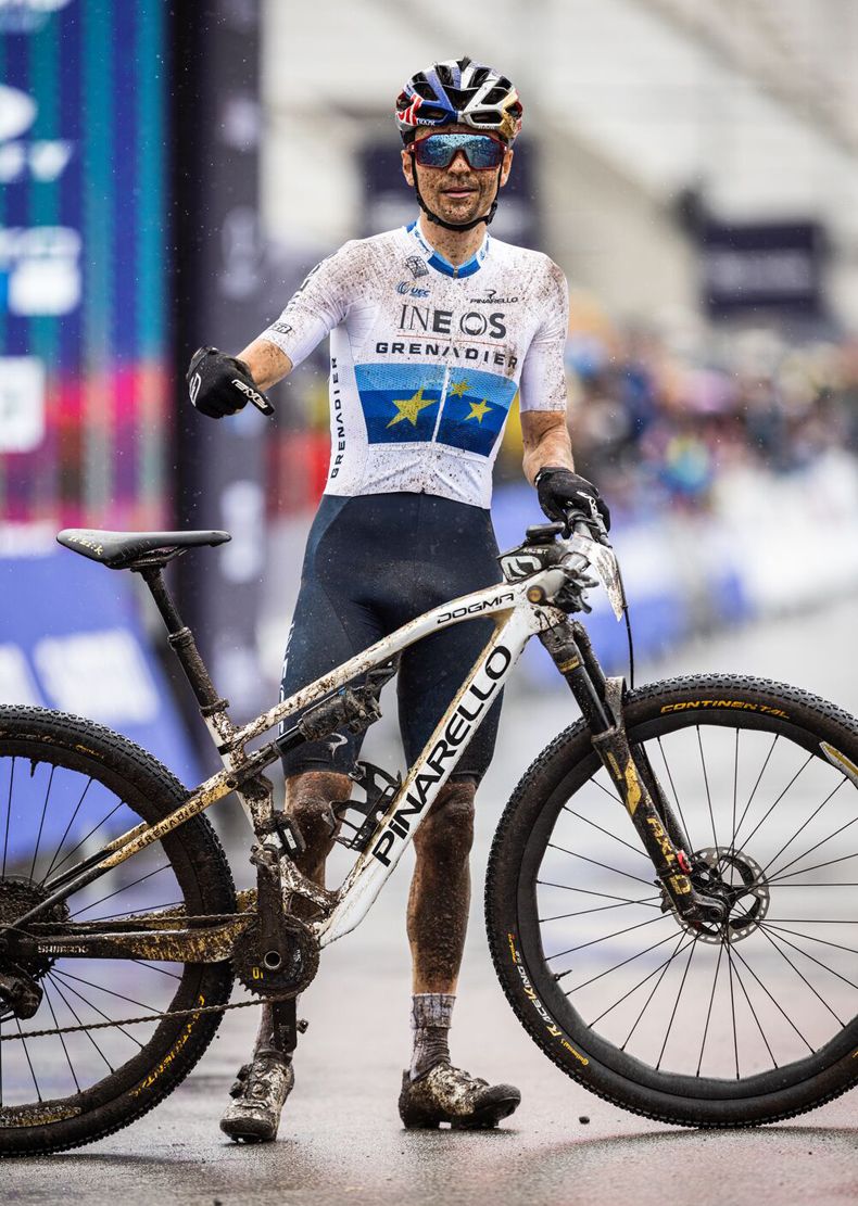 Pidcock Pinarello foto 5