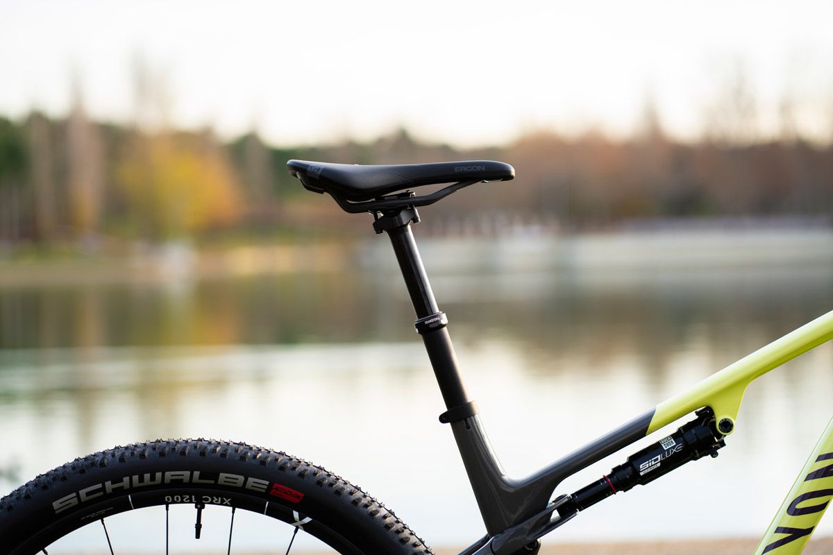 Detalles Canyon Lux World Cup CFR (30) Detalles Canyon Lux World Cup CFR (30)