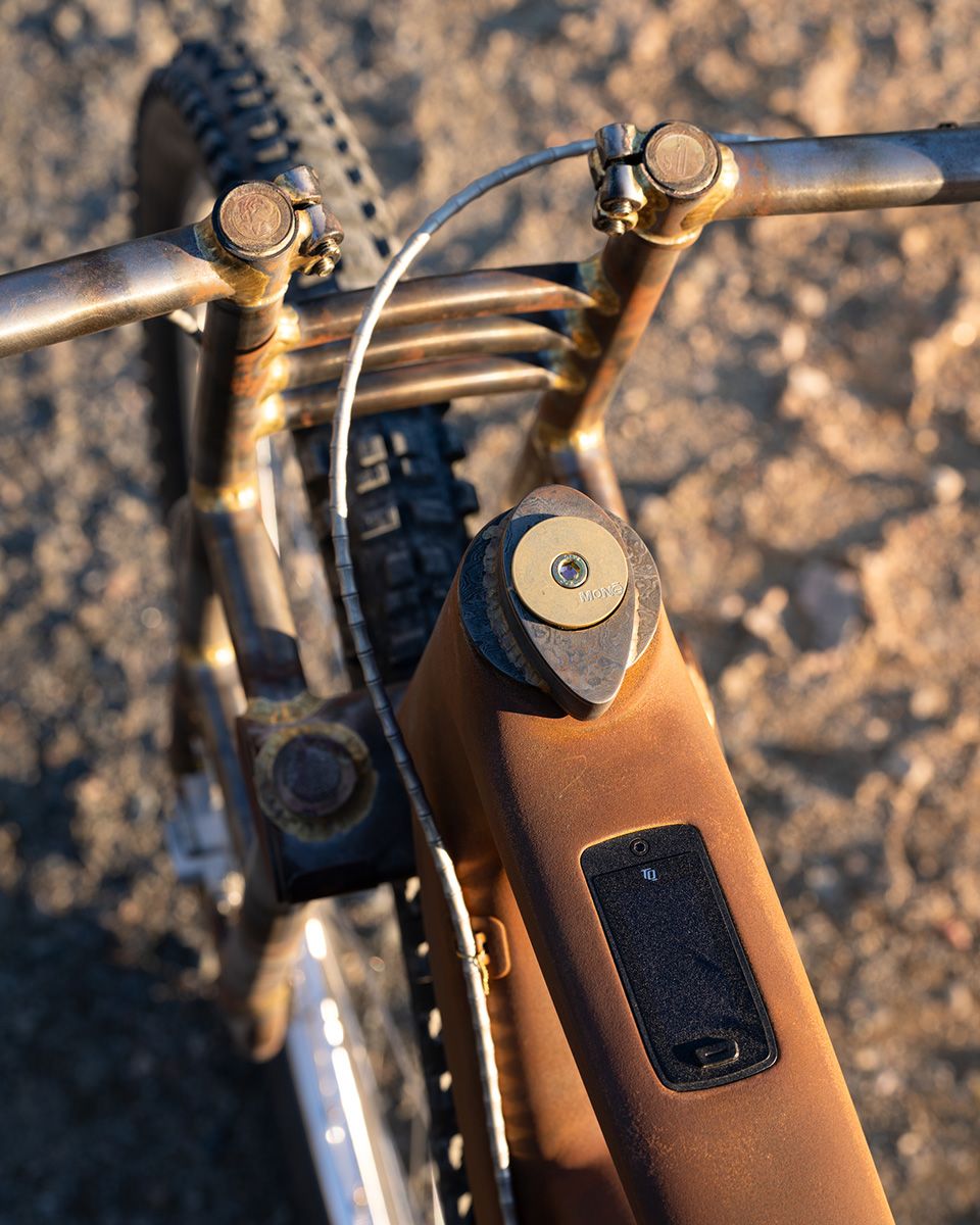 DANGERHOLM SOLACE WASTELAND SCOTT BIKE PHOTO BY GUSTAV GULLHOLM  (7)