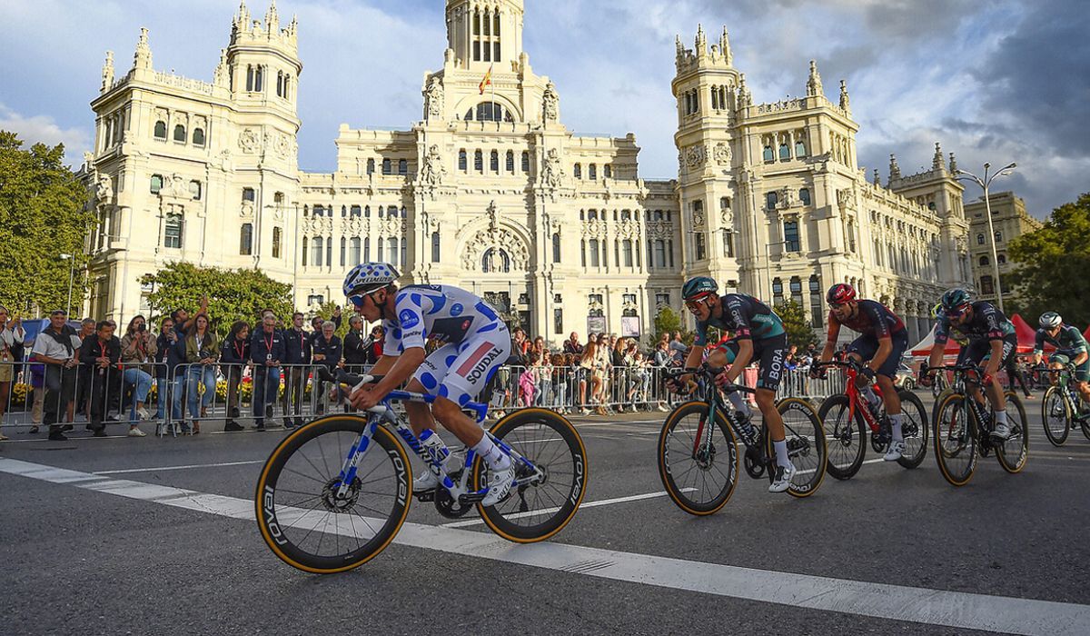 Una imagen de la etapa final de La Vuelta 2023