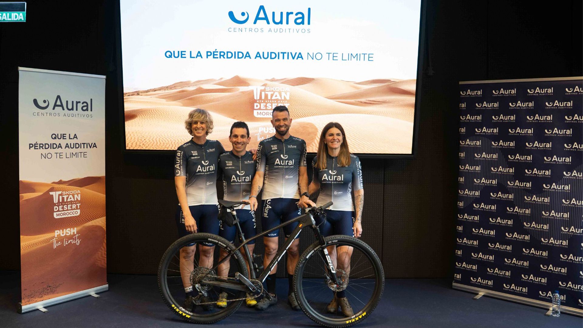 Aural Centros Auditivos desafía el estigma de la pérdida auditiva en la Škoda Titan Desert 2025