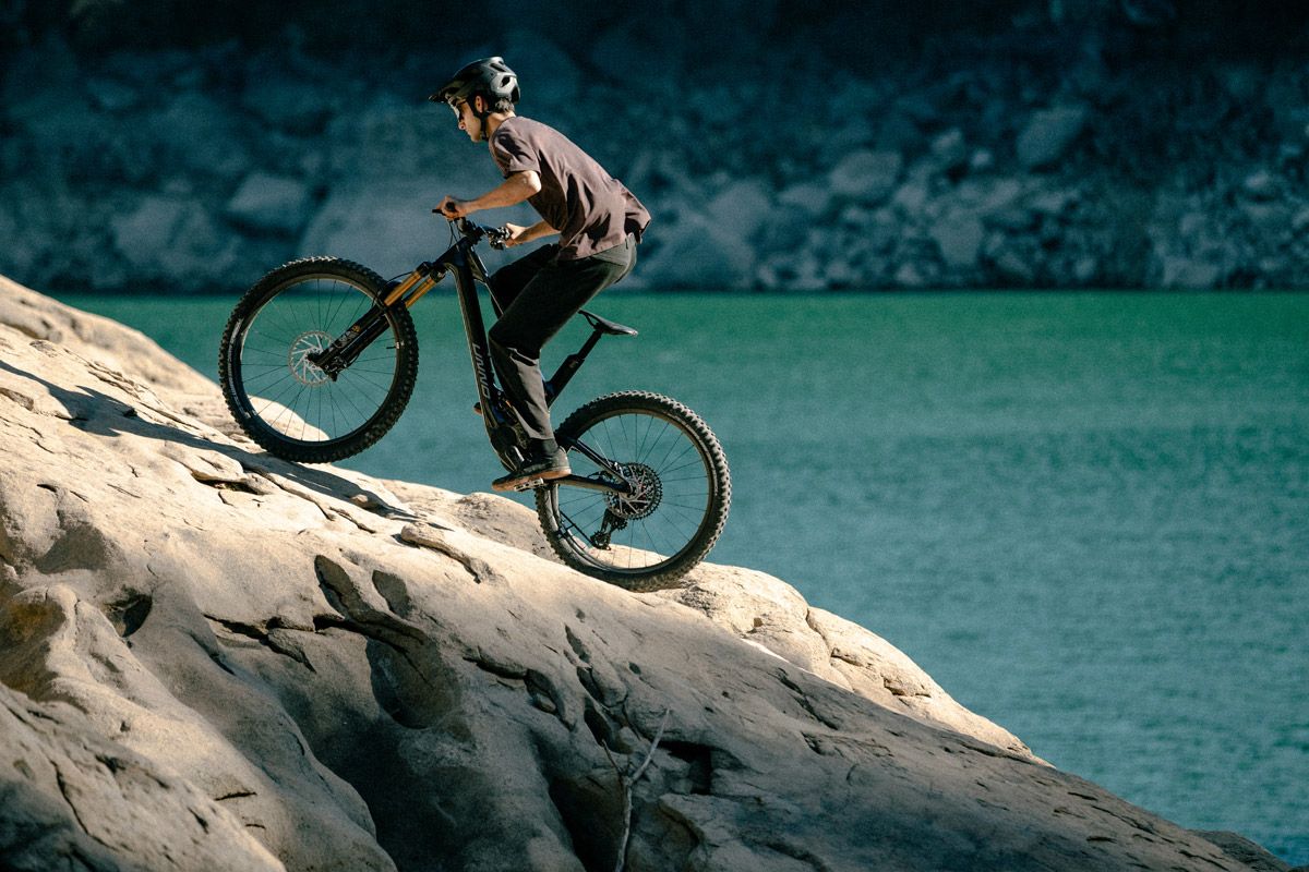 UNNO Mith Action 7