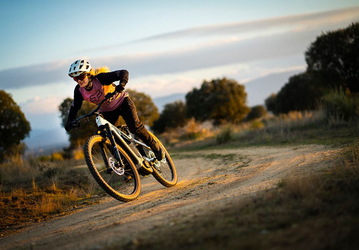Accion Trek Powerfly 14