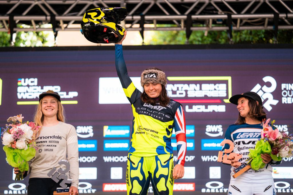 Harriet Harnden ganó la primera Coap del Mundo Enduro en Pietra ligure, sin embargo, en Polonia competirá en DH Harriet Harnden ganó la primera Coap del Mundo Enduro en Pietra ligure, sin embargo, en Polonia competirá en DH