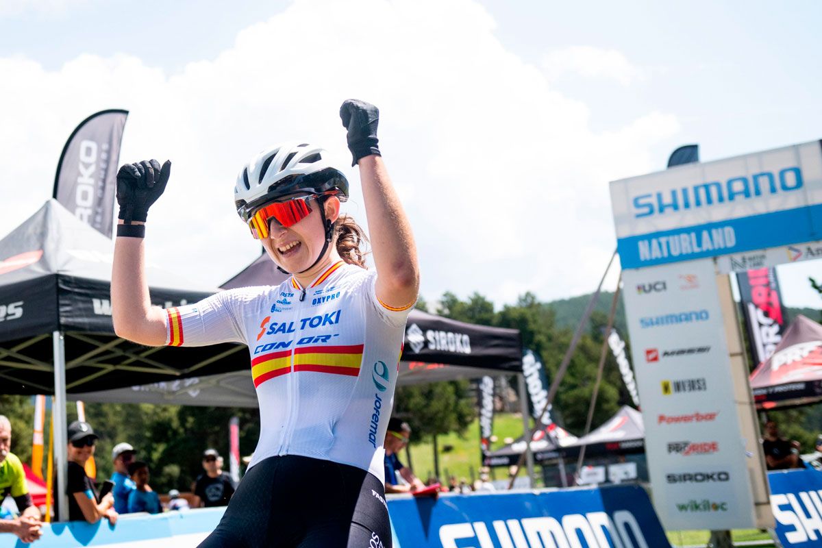 Estíbaliz Sagardoy celebra la victoria en la Shimano Super Cup Massi Naturland 2025 Estíbaliz Sagardoy celebra la victoria en la Shimano Super Cup Massi Naturland 2025