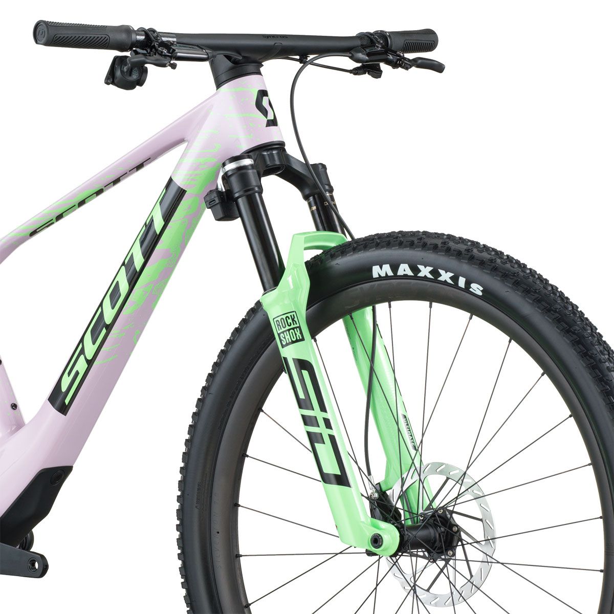 La bici sale a la venta en cuatro tallas, y su precio es de 8.649€.