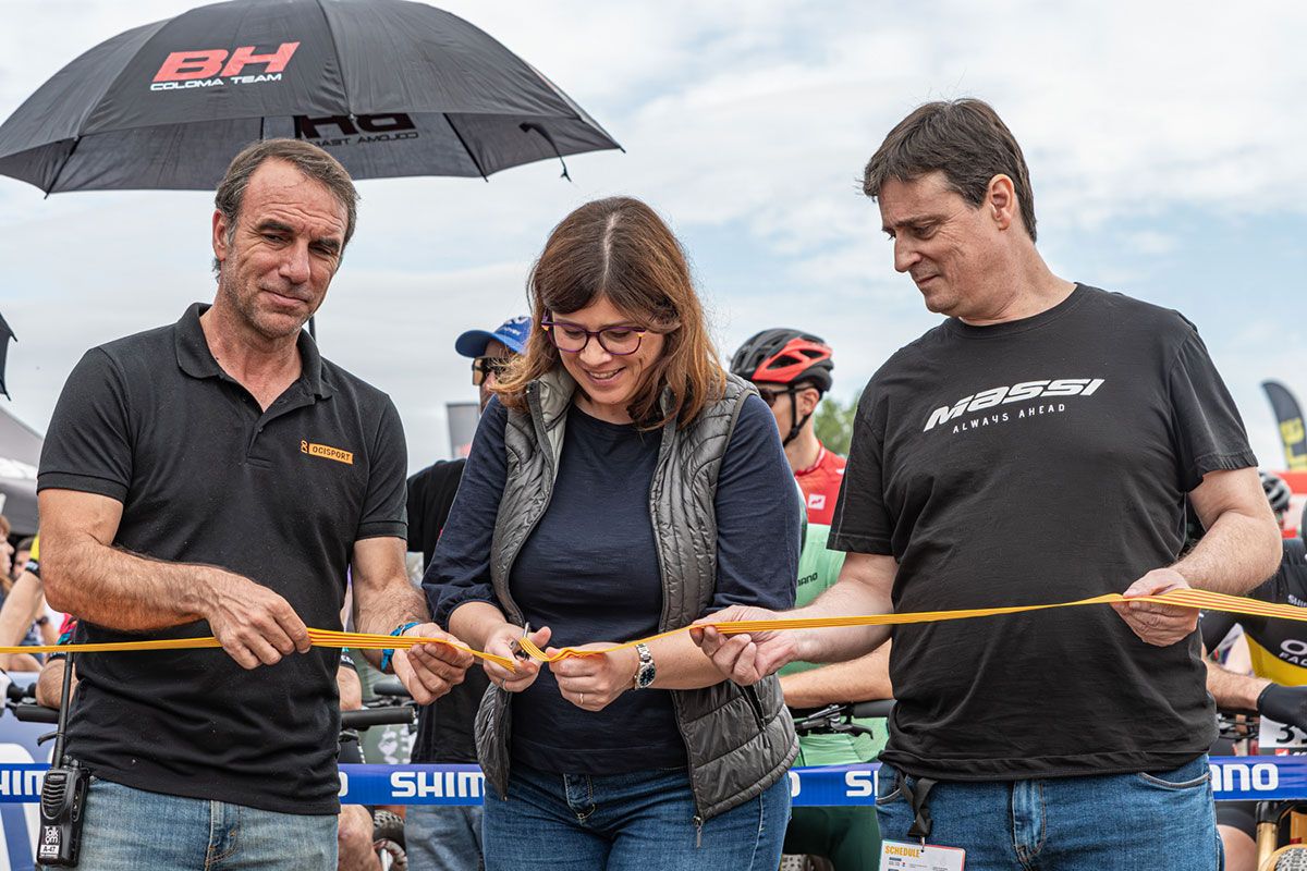 Corte de cinta de la Shimano Super Cup Massi, una de las carreras celebradas dentro de la Sea Otter Europe Corte de cinta de la Shimano Super Cup Massi, una de las carreras celebradas dentro de la Sea Otter Europe