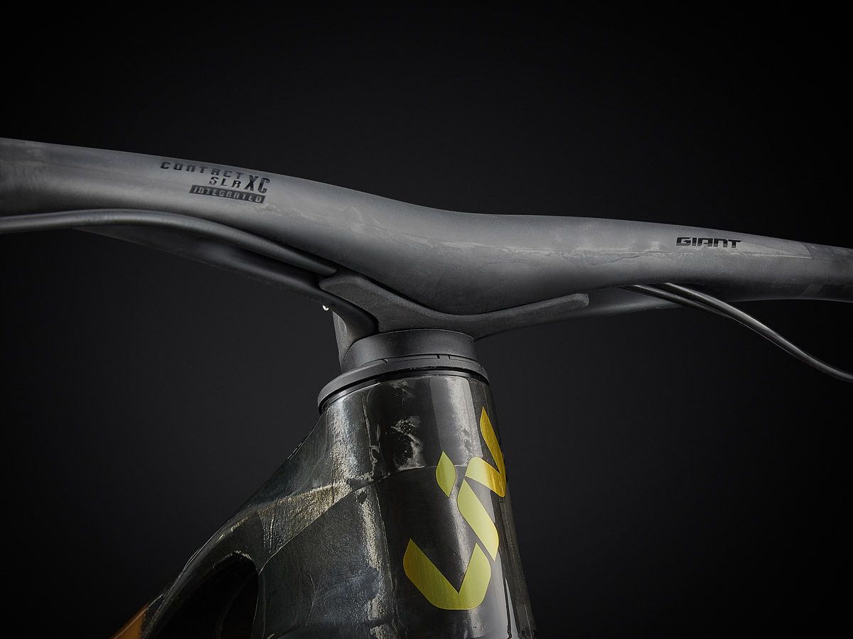 MY26 Pique Advanced SL 0 Color A D7 B