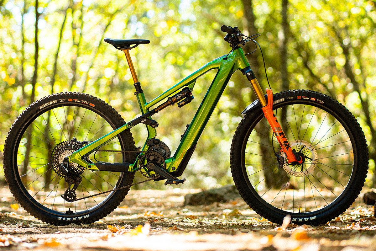 Estudio Moustache Game (3)