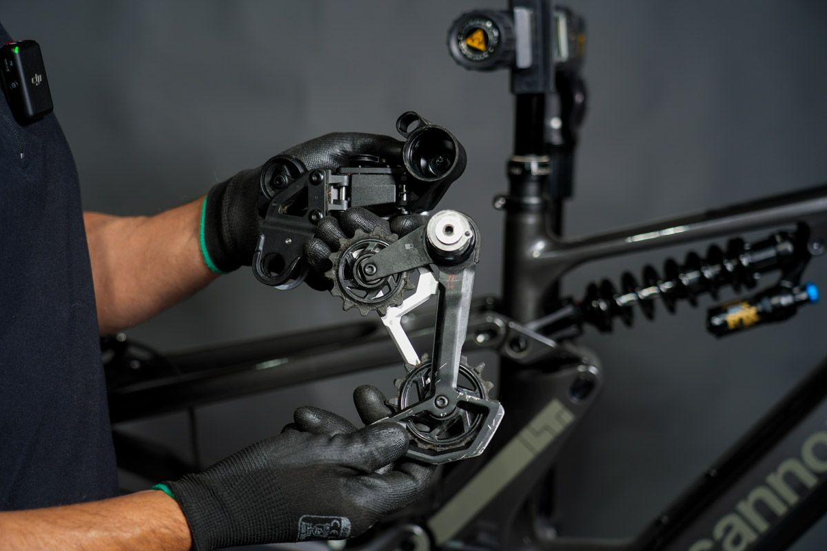 PASO 10 Mecanica SRAM 22