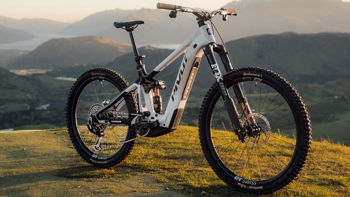 Shuttle LT 2026. Posiblemente la mejor eMTB de Pivot