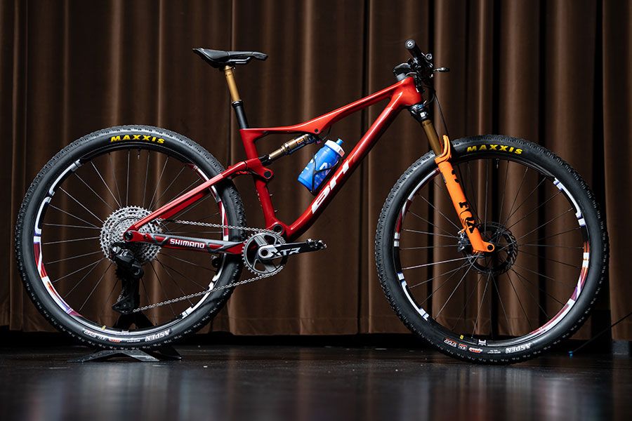 BH Lynx SLS y Lynx Race. Las bicis oficiales del BH Coloma Team 2026