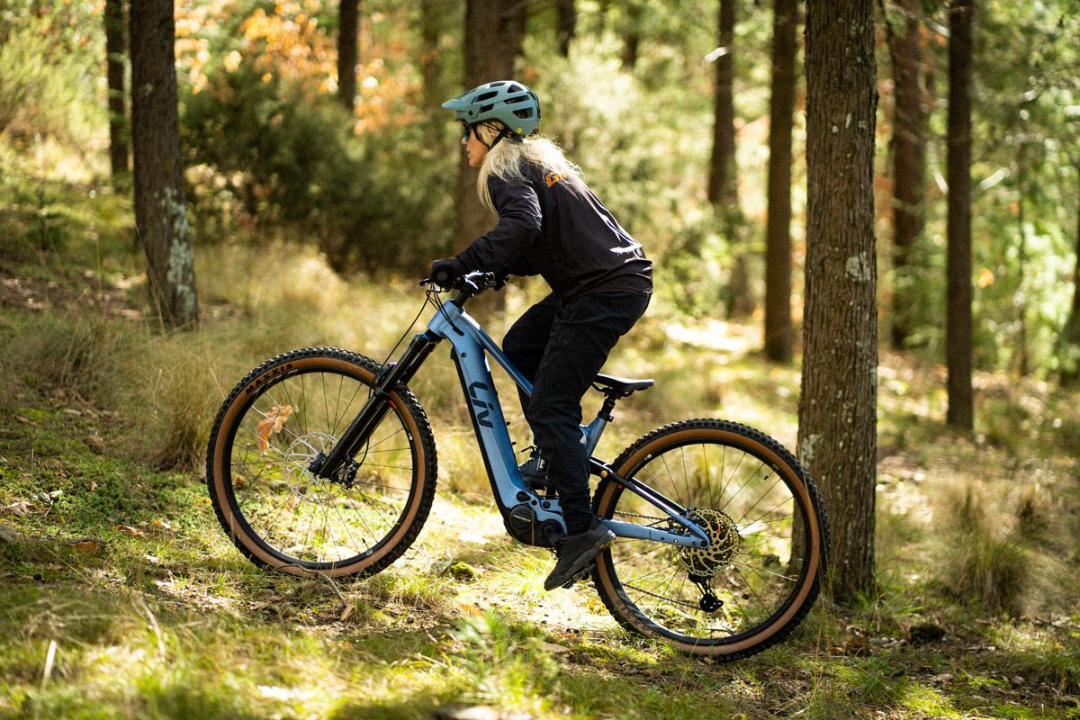 Accion Giant Stance E+ y Liv Embolden E+ (6)