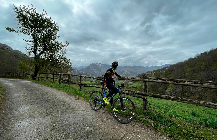 Rutas Bici Asturias y Ruth Moll, ahora con Pedales del Mundo1