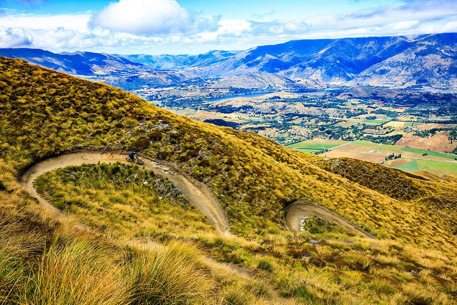 MY27 Maven Embargo SM BIKE es 1846 MY27 Maven Embargo SM BIKE es 1846