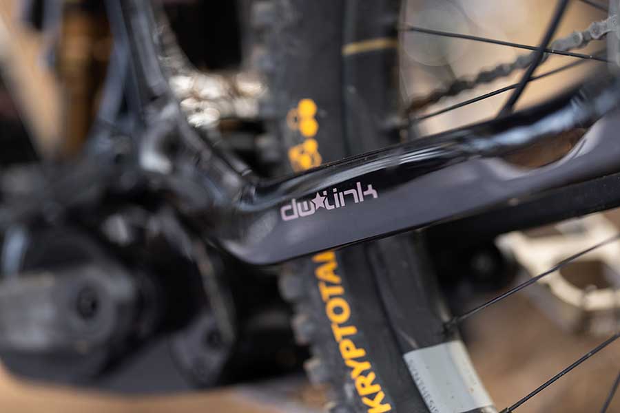 Shuttle AMPd bitw PivotCycles3