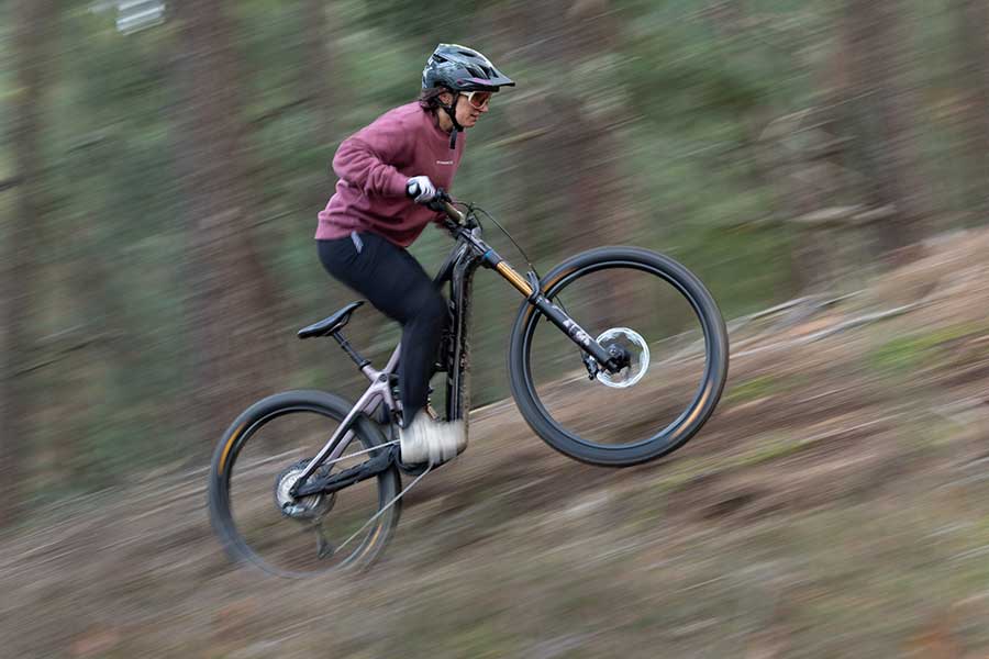 Shuttle AMPd PivotCycles4 Shuttle AMPd PivotCycles4