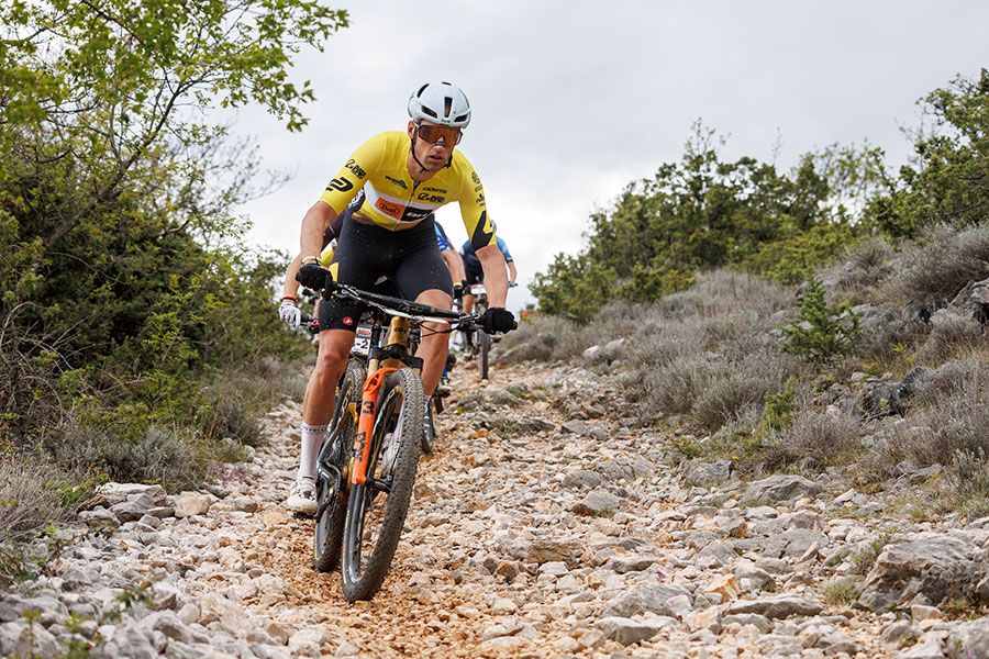 4E26 S2 SamClark 520A9392