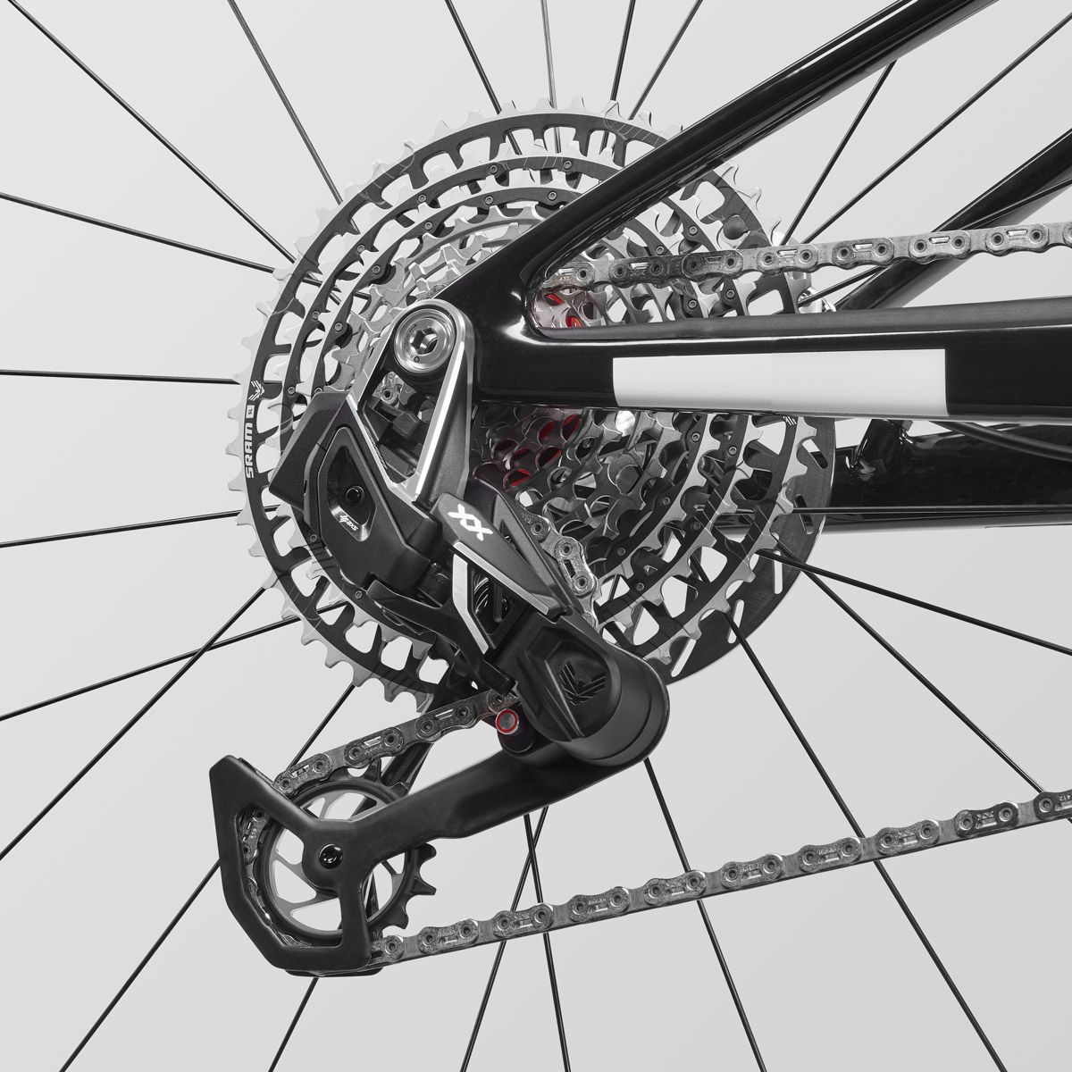 2027 COM 1 lux wc cfr xx sl axs 4410 M195 P04 rear derailleur