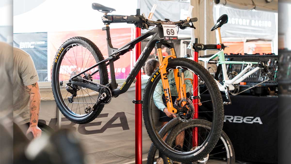 Orbea prueba una bici experimental en Nové Město ¿Estamos ante la nueva Oiz