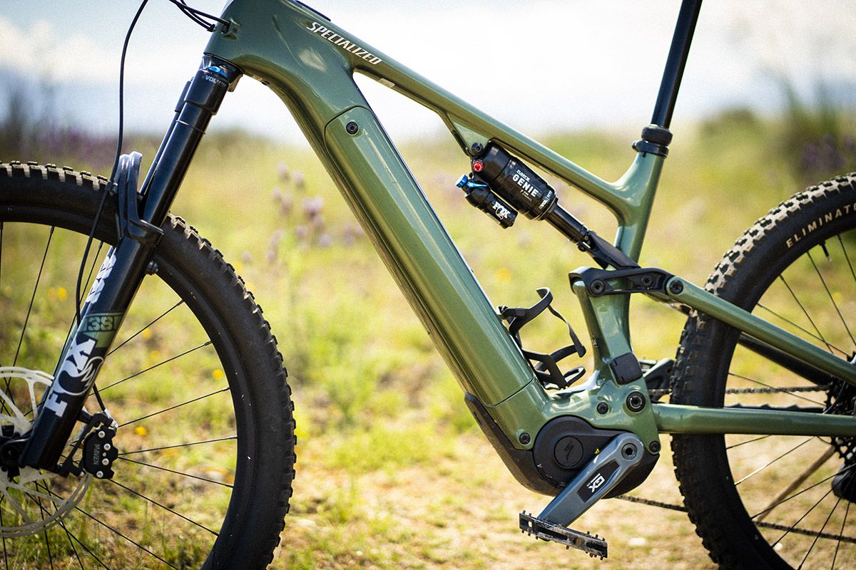 Specialized Turbo Levo 4 vs Levo R (7)