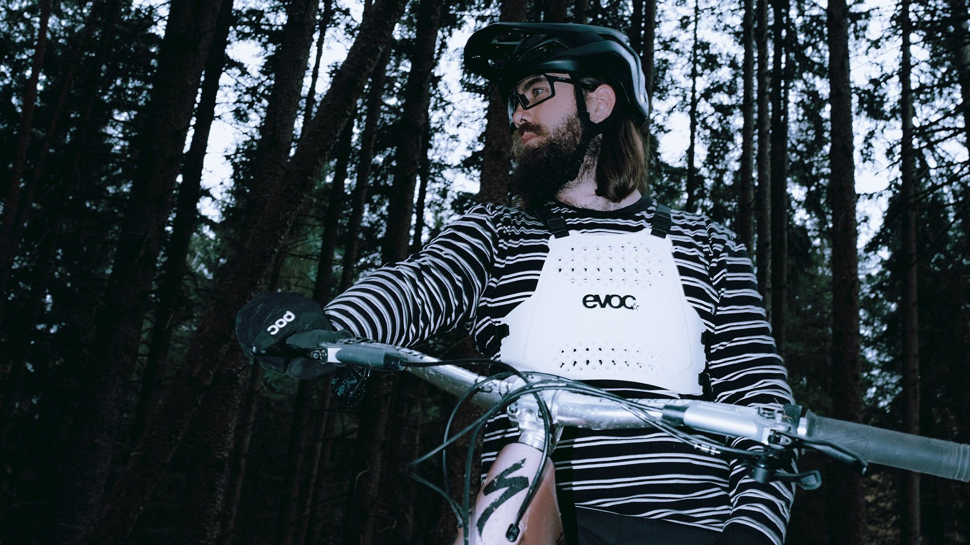 EVOC Torso Protector, ahora en blanco y en talla XS