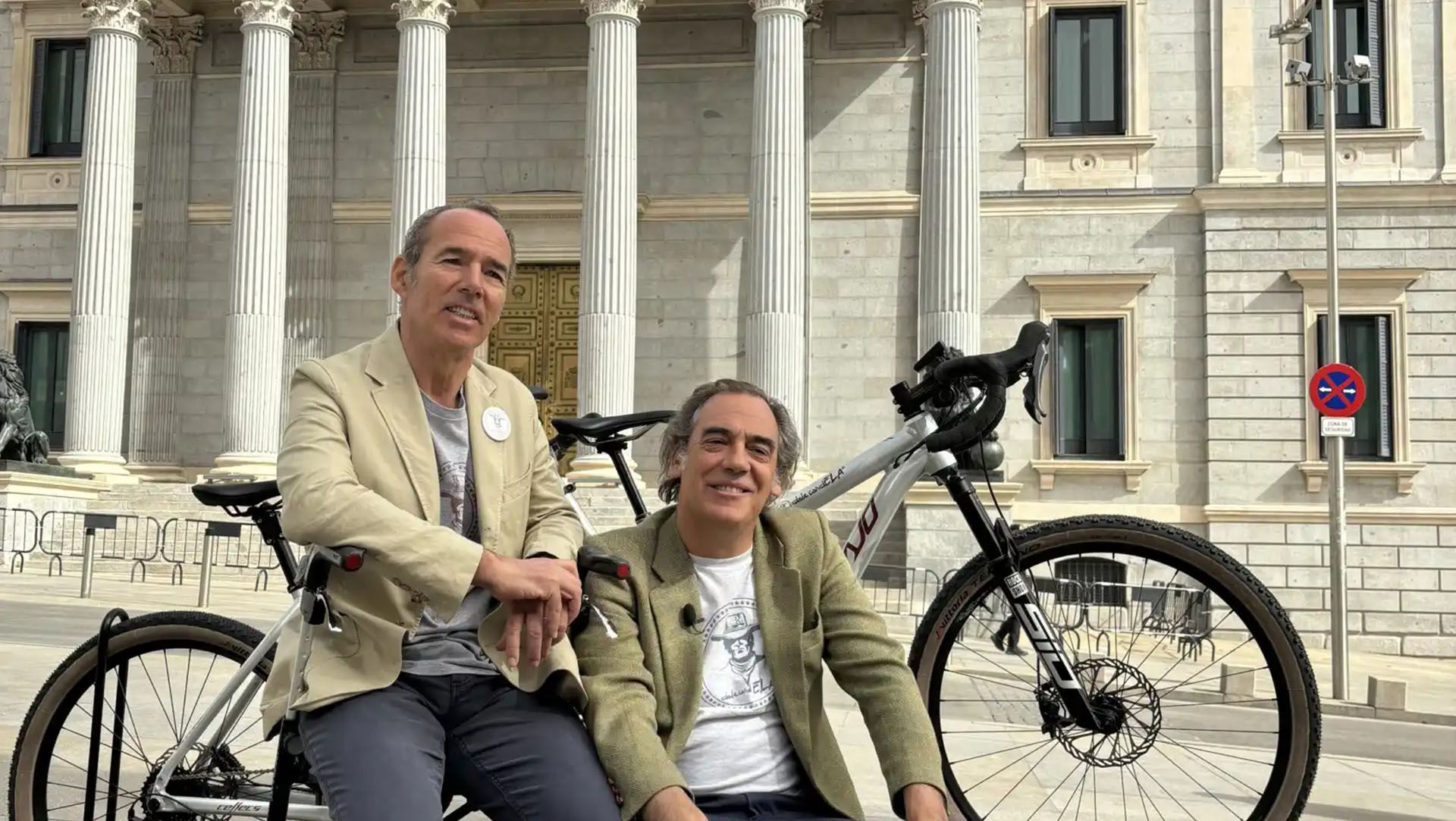 Nuevo reto social de Jaime Lafina (izquierda) junto a su compañero de tandem Gabika.