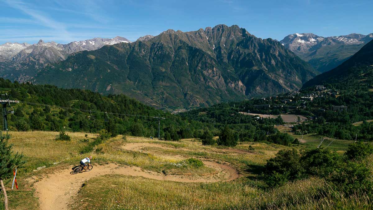 El Puro Pirineo Festival reúne enduro, maratón y pumptrack en Huesca