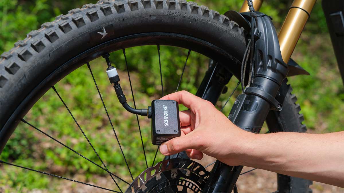 Schwalbe lanza E Micro Pump, una mini bomba eléctrica de solo 130 g