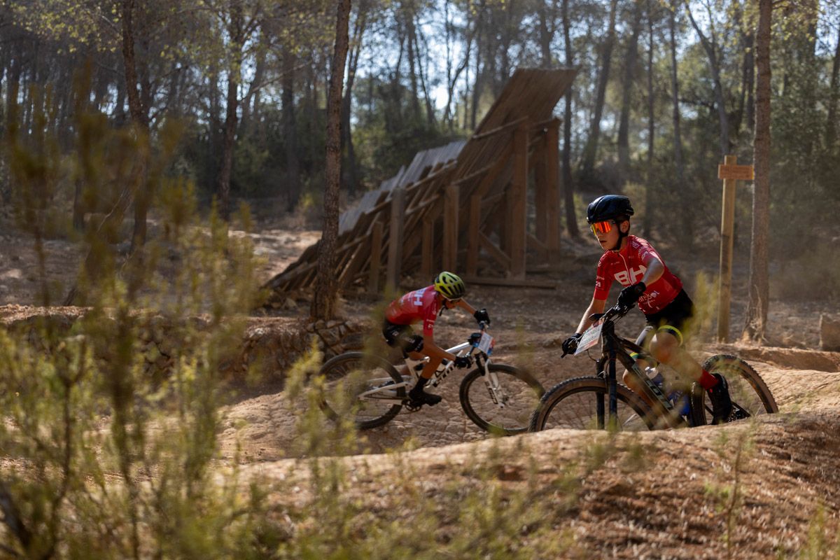 El Campus de Verano MTB Carlos Coloma reúne en La Nucía a 110 jóvenes ciclistas de seis países detalle2 El Campus de Verano MTB Carlos Coloma reúne en La Nucía a 110 jóvenes ciclistas de seis países detalle2