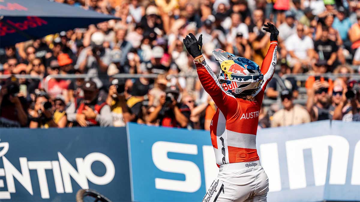 Jackson Goldstone y Valentina Höll revalidan el Mundial de DH en Val di Sole Jackson Goldstone y Valentina Höll revalidan el Mundial de DH en Val di Sole