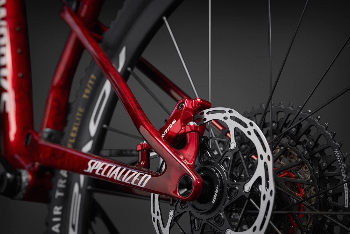 90327 0303 EPIC 9 SW MIR RED DETAIL RED SRAM CALIPERS 02 c 90327 0303 EPIC 9 SW MIR RED DETAIL RED SRAM CALIPERS 02 c