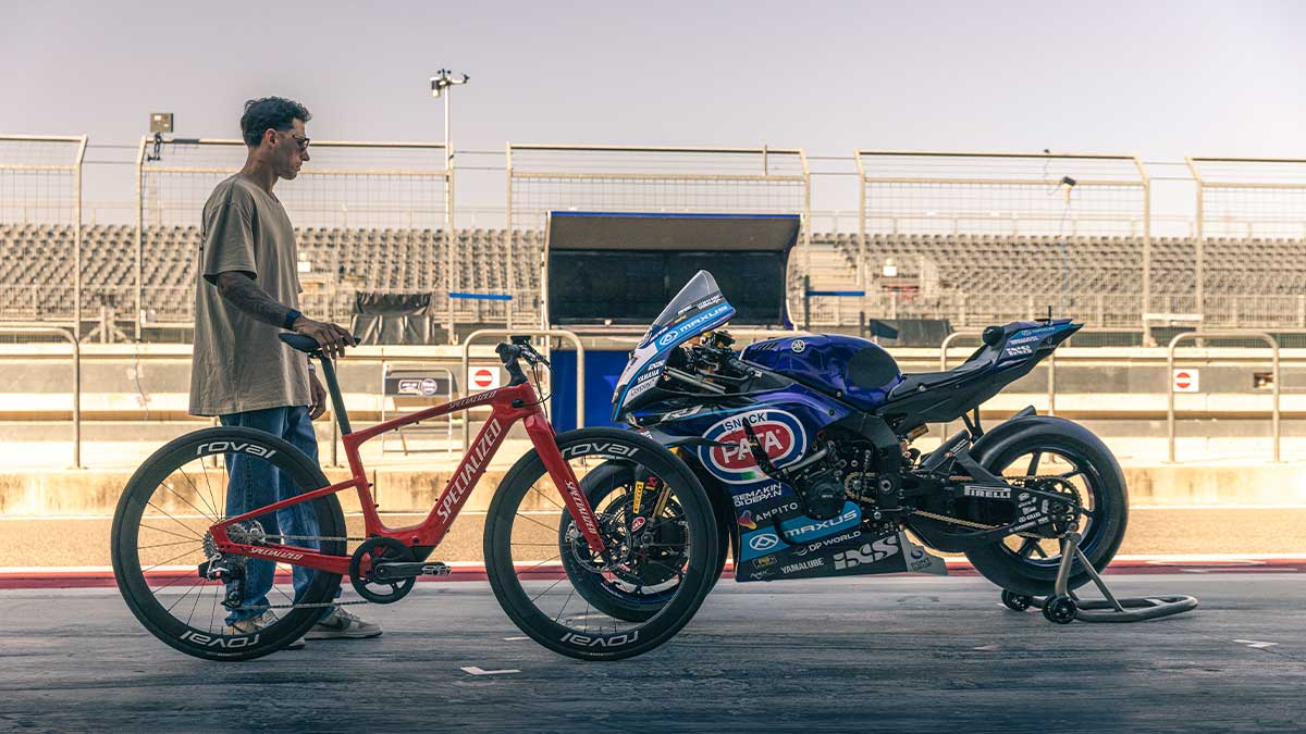 Xavi Vierge y su Turbo Vado SL 2 para el paddock