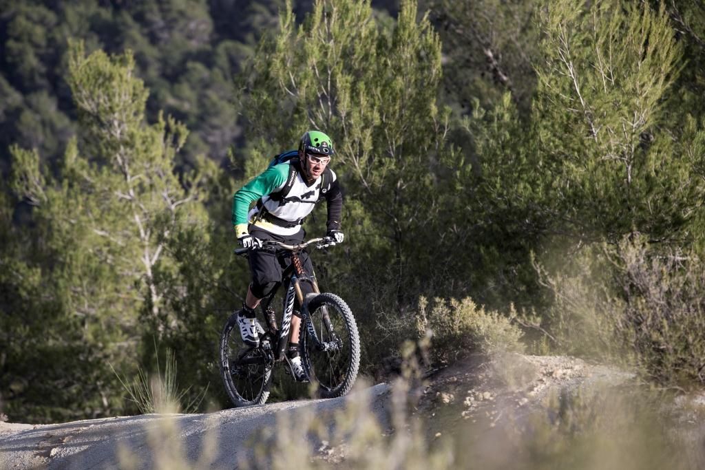 FABIEN BAREL FICHA POR CANYON