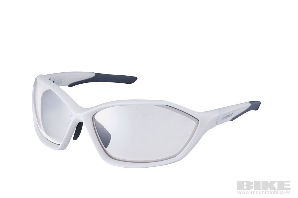 Nuevas zapatillas y gafas Shimano 2014