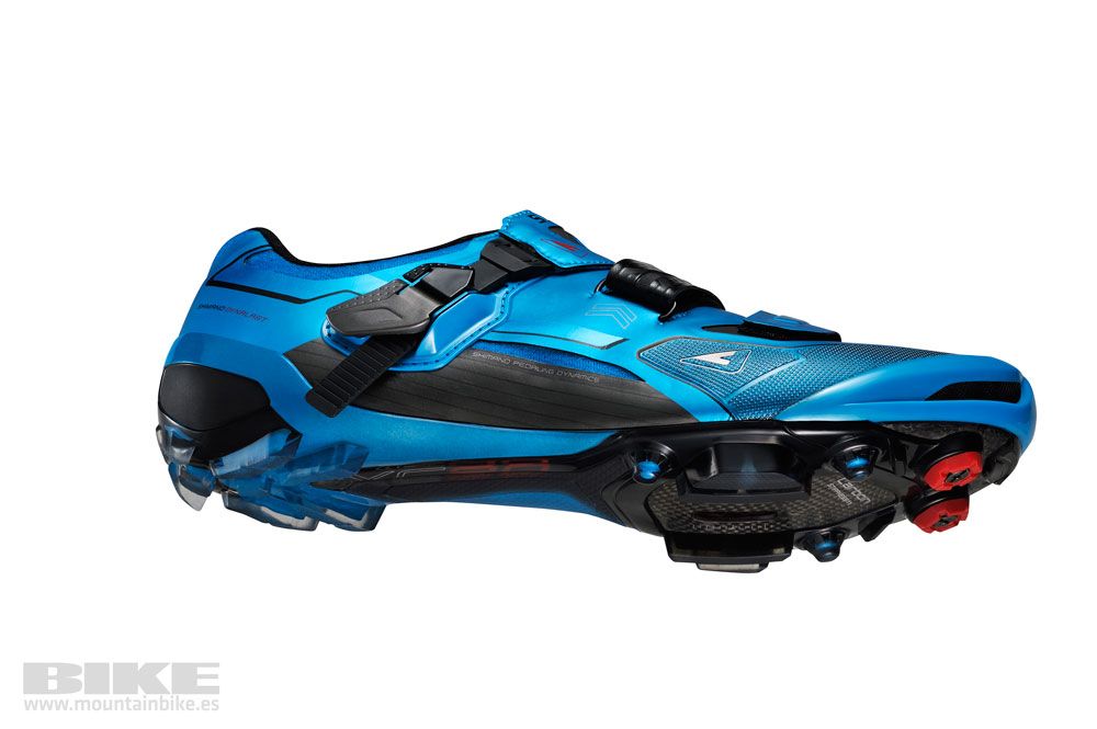 Nuevas zapatillas y gafas Shimano 2014