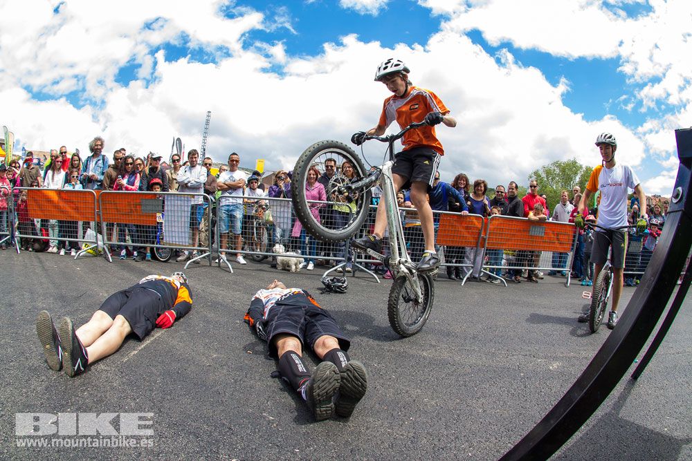 Zona Expo y exhibiciones Test The Best 2014-1