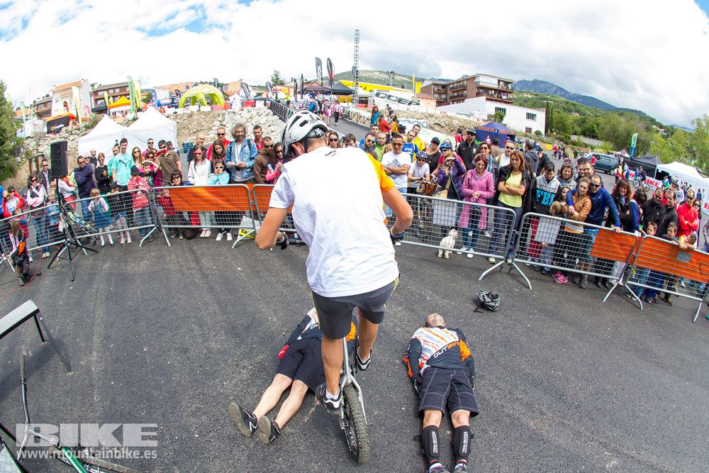Zona Expo y exhibiciones Test The Best 2014-1