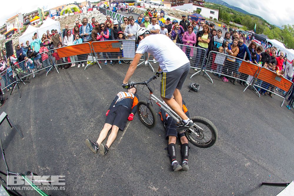 Zona Expo y exhibiciones Test The Best 2014-1