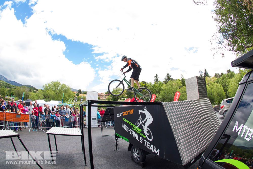 Zona Expo y exhibiciones Test The Best 2014-1