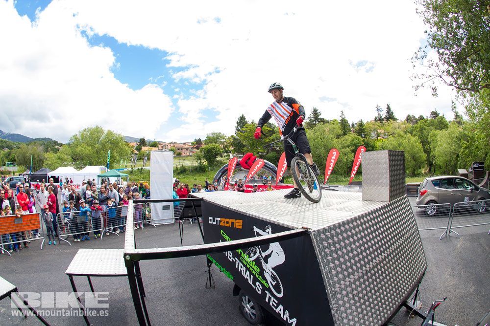 Zona Expo y exhibiciones Test The Best 2014-1