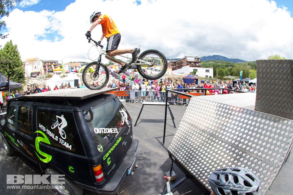 Zona Expo y exhibiciones Test The Best 2014-1
