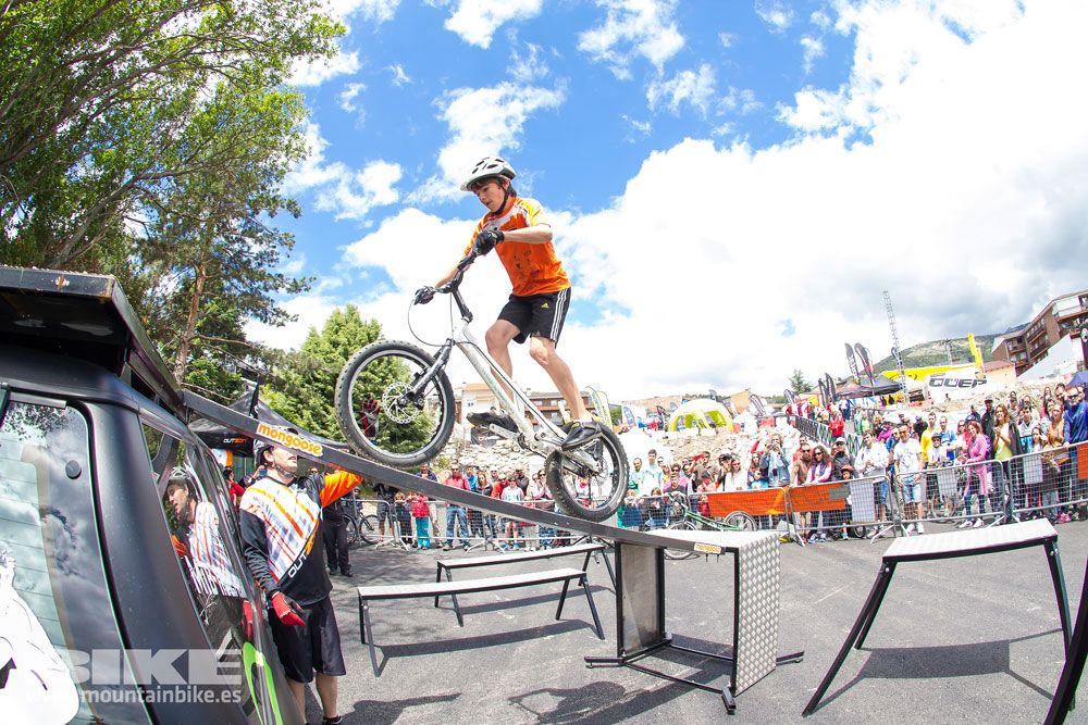 Zona Expo y exhibiciones Test The Best 2014-1