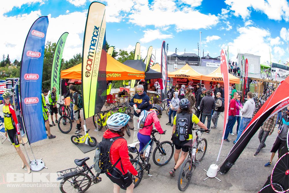 Zona Expo y exhibiciones Test The Best 2014-1