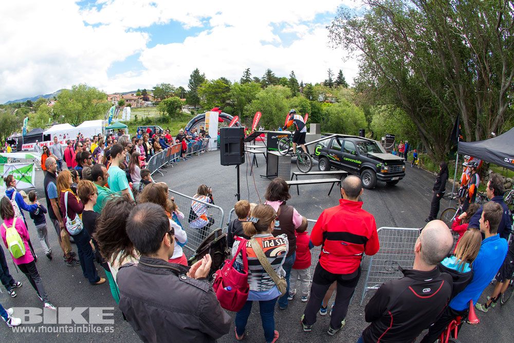 Zona Expo y exhibiciones Test The Best 2014-1