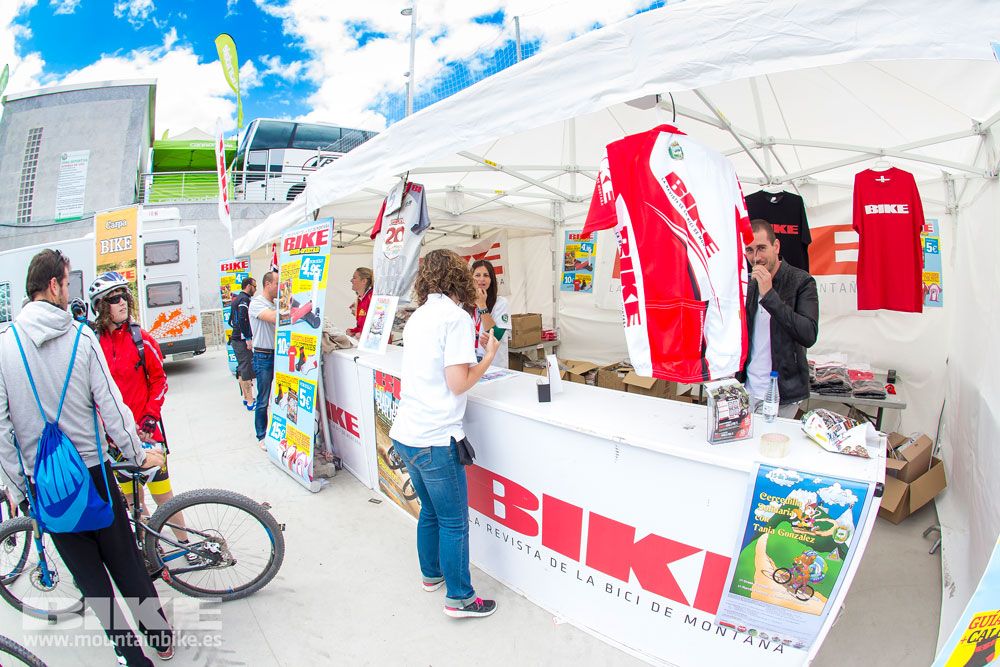 Zona Expo y exhibiciones Test The Best 2014-1