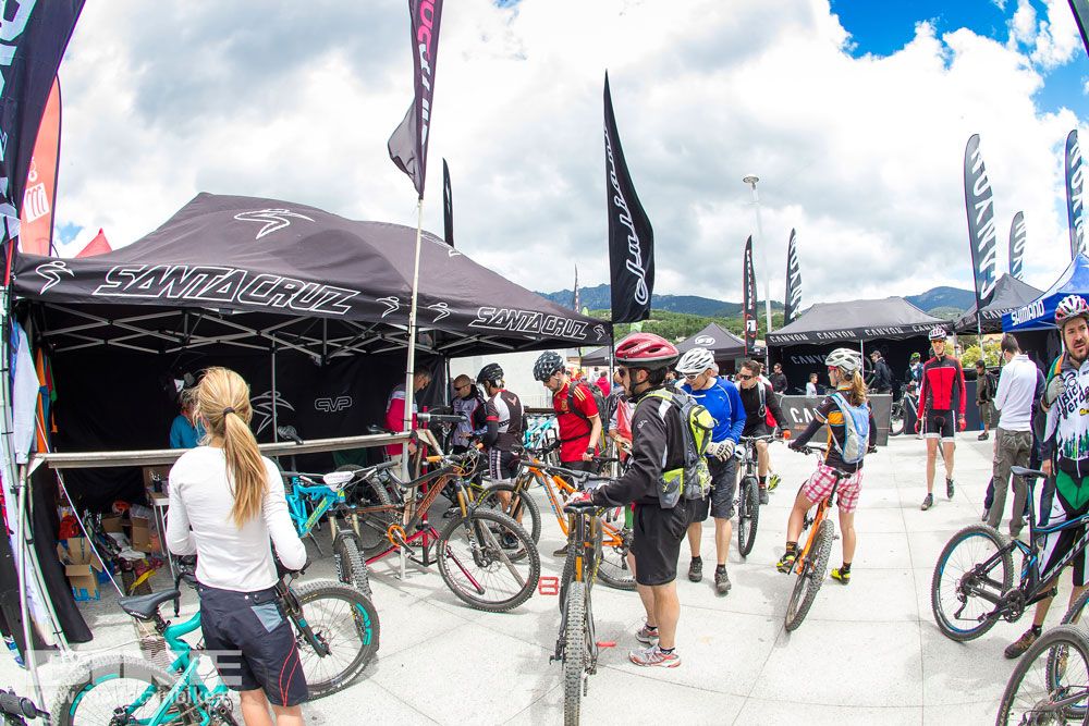 Zona Expo y exhibiciones Test The Best 2014-1
