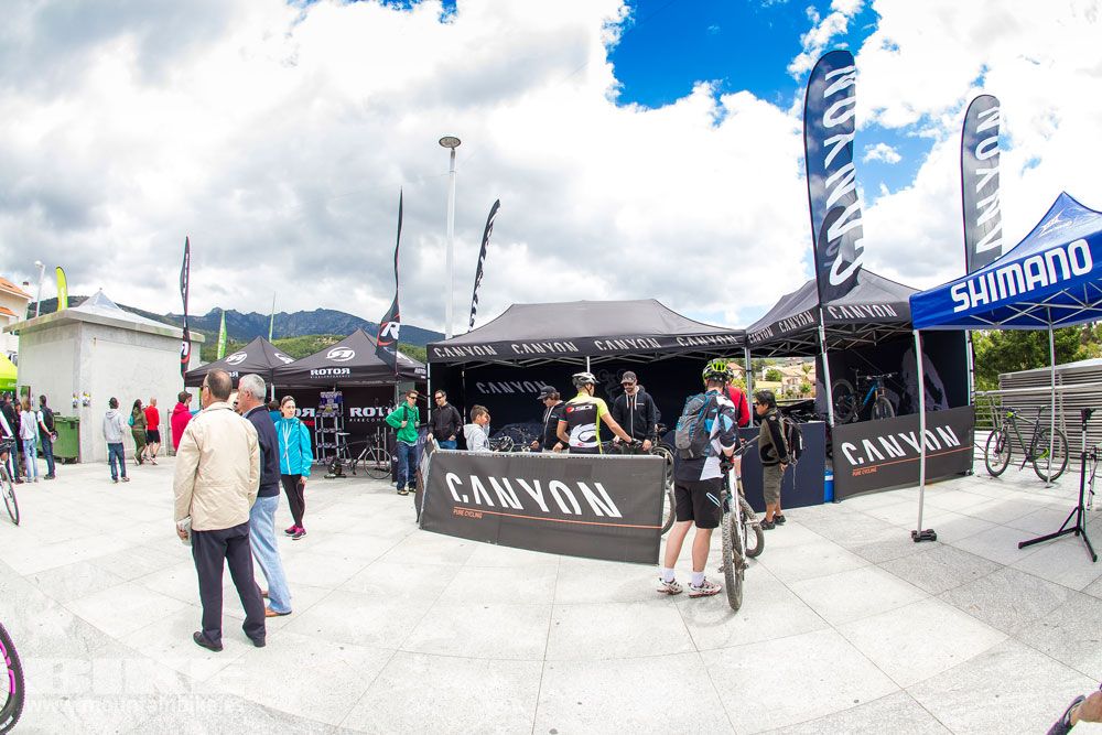 Zona Expo y exhibiciones Test The Best 2014-1