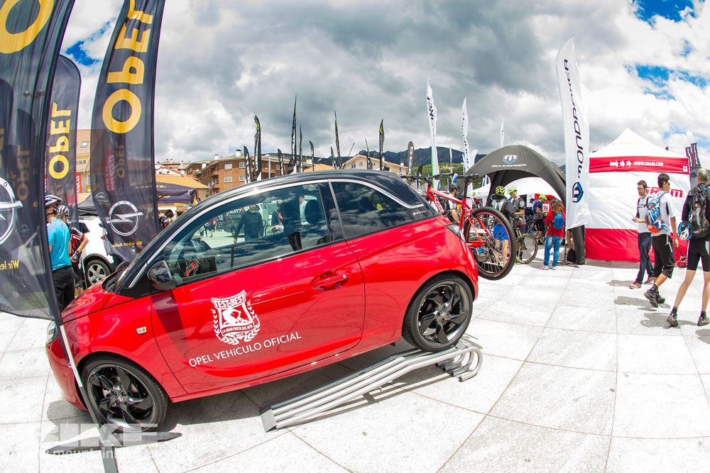 Zona Expo y exhibiciones Test The Best 2014-1