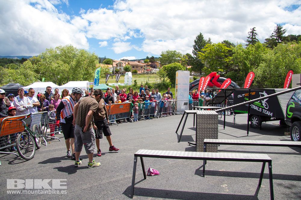 Zona Expo y exhibiciones Test The Best 2014-1